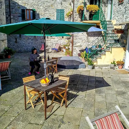 Ferienwohnung Corte Paganini In Caste * Quaratica